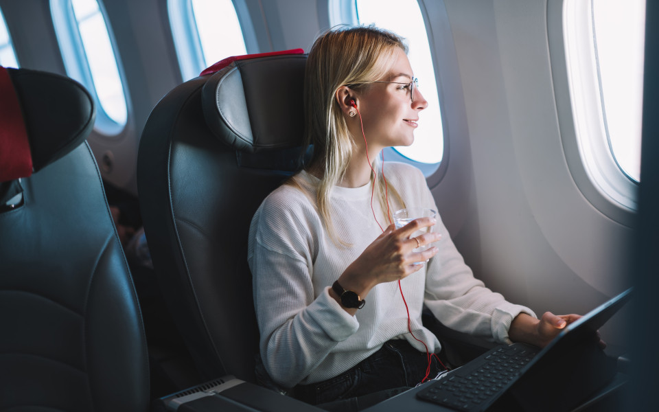 Tipp bei Langstreckenfl&uuml;gen: viel Wasser trinken